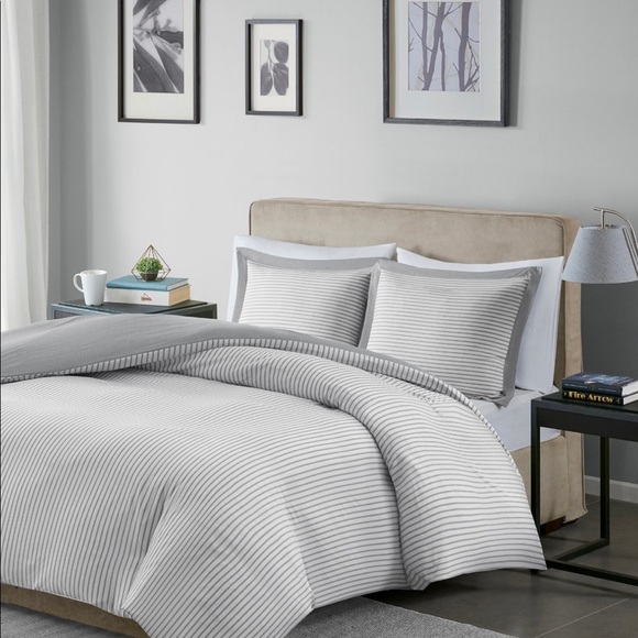 Madison Park Essentials Reversible Duvet Cover Set - Picture 6 of 8
